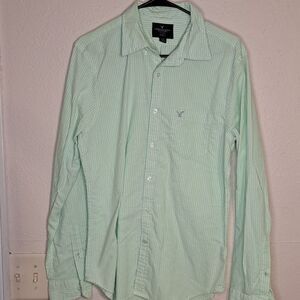 American Eagle Outfitters slim fit green and white button down shirt size medium